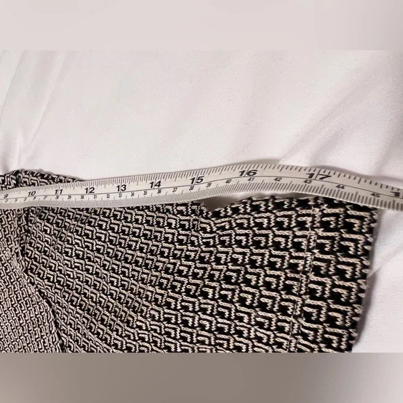 Todd Snyder Italian geometric pattern camp collar size small - Picture 6 of 11